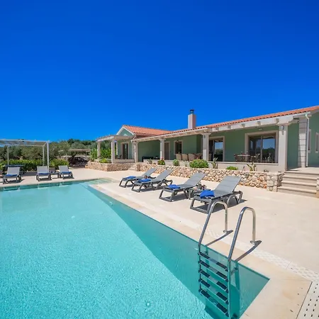 Olea Kefalonia Willa Karavádhos